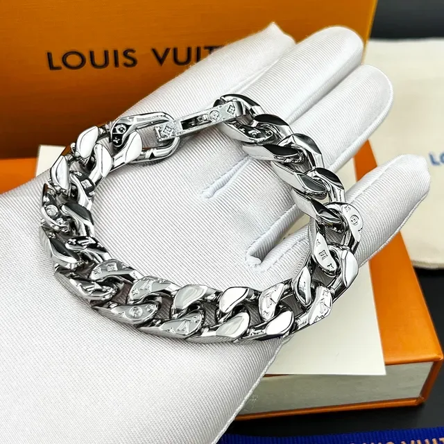 Louis Vuitton Iconic Chain Polished Silver-Tone Monogram Bracelet 8