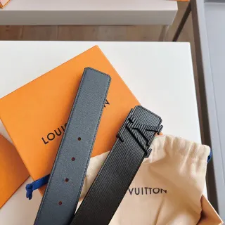 Louis Vuitton Initiales Black Epi Leather Belt