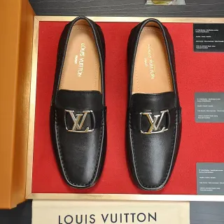 Louis Vuitton लूफर काली सुनहरी चमड़ा धातु LV बकल