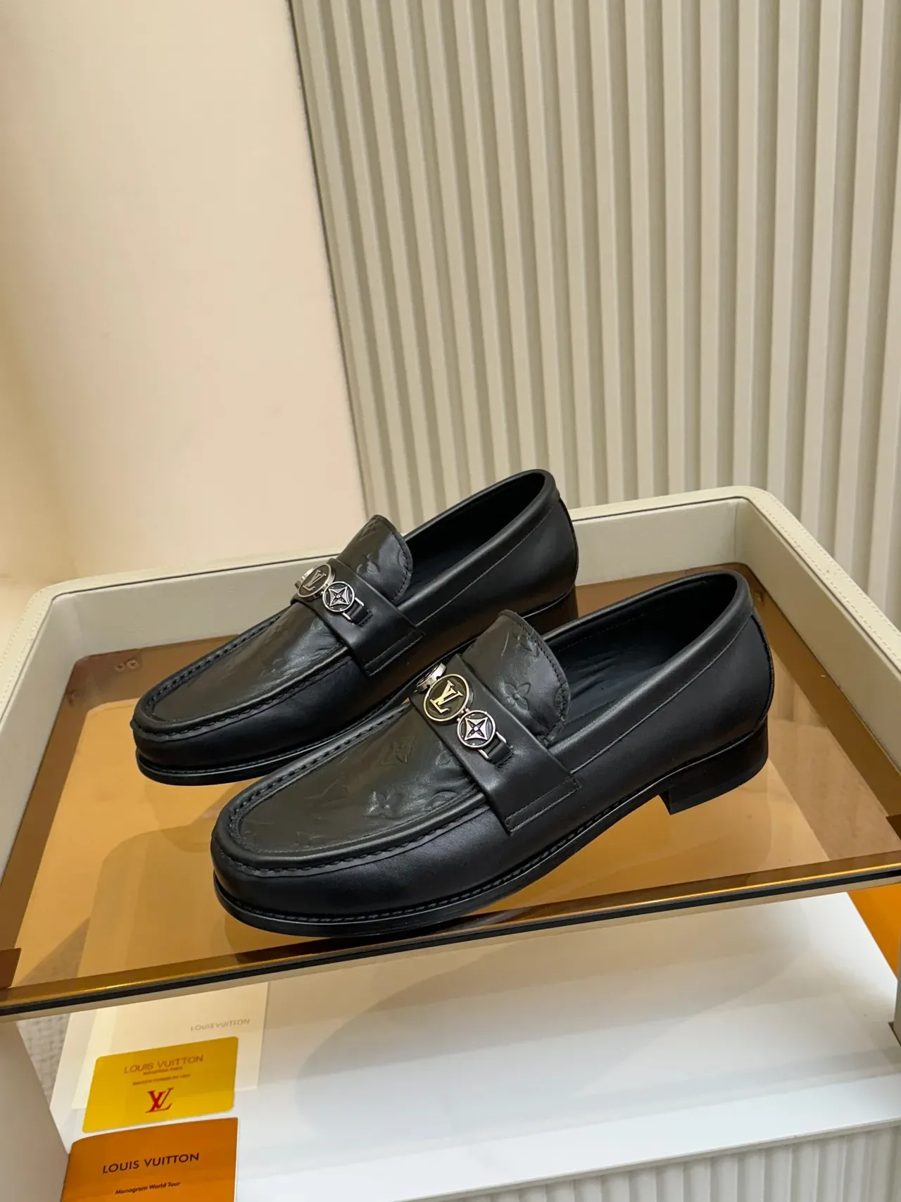 Louis Vuitton لوفر أسود جلد مونوغرام سيليب أون لوفر 4