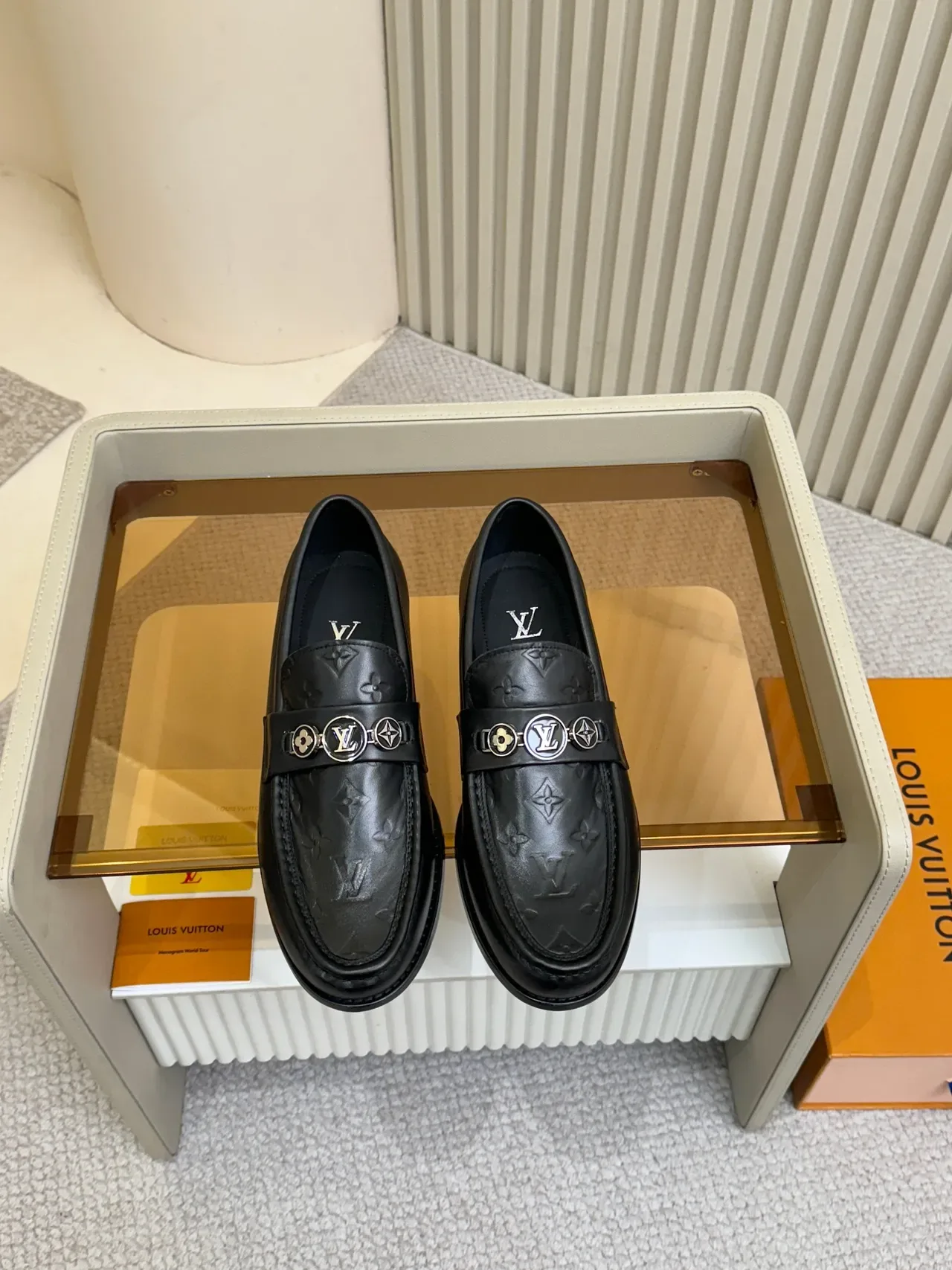 Louis Vuitton لوفر أسود جلد مونوغرام سيليب أون لوفر 5