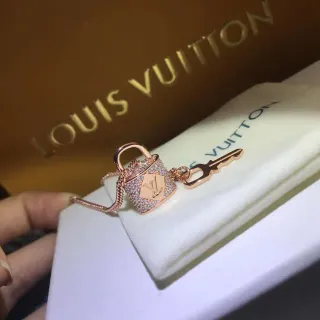Collier Louis Vuitton Lock & Key Or Ton Transparent Pavé Cristal-Encroûté