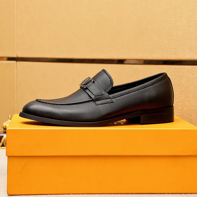 Louis Vuitton LV Buckle Loafer Black Pebbled Leather Loafers 5