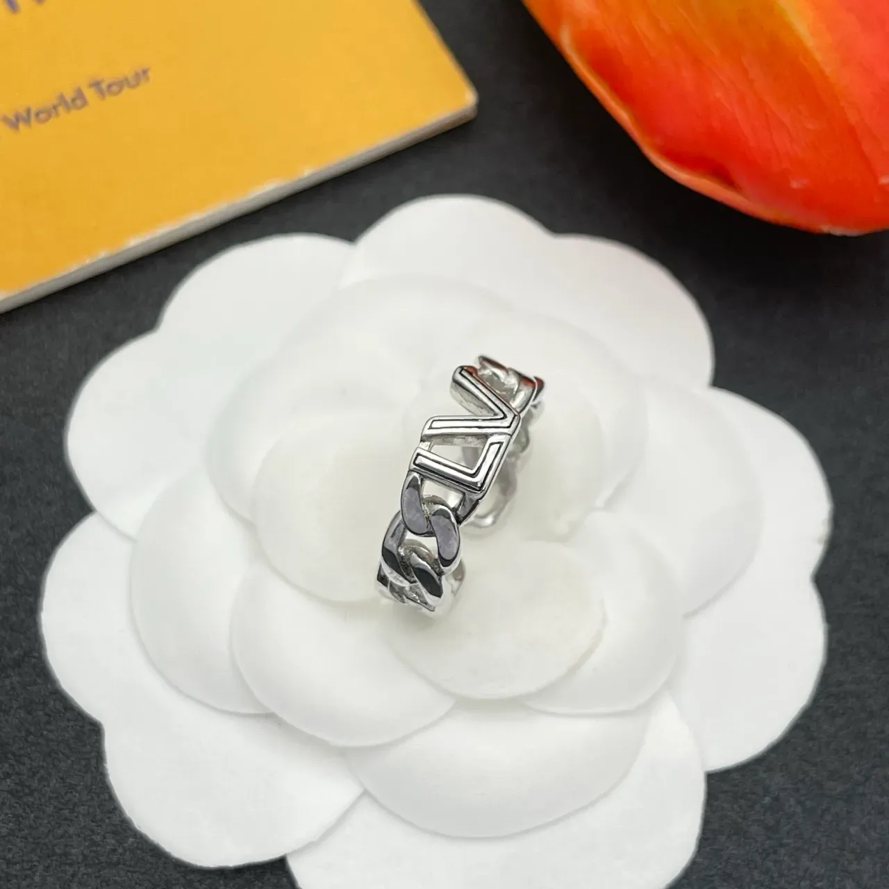 Louis Vuitton LV Chain Ring Silver Metal Ring 6