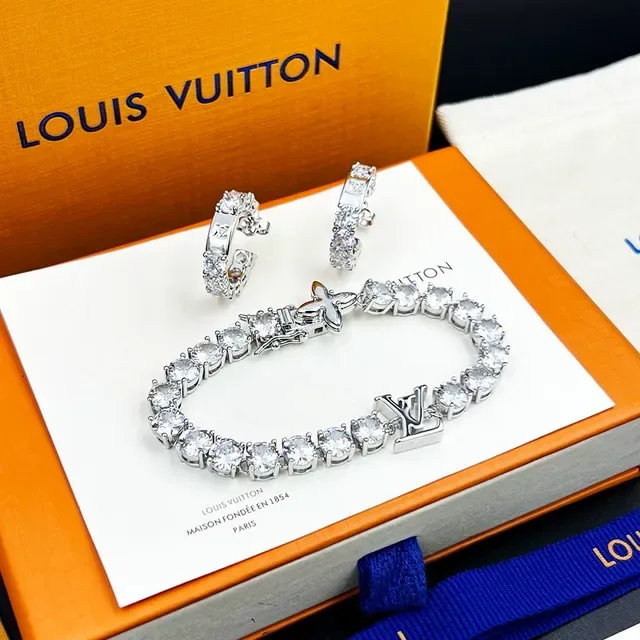 Louis Vuitton LV Crystals Crystal-Encrusted Monogram Bracelet 8