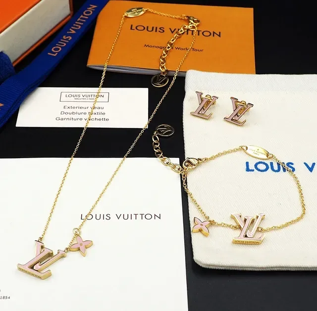 Louis Vuitton LV & Flower Bracelet Chaîne Émail Rose Doré 2