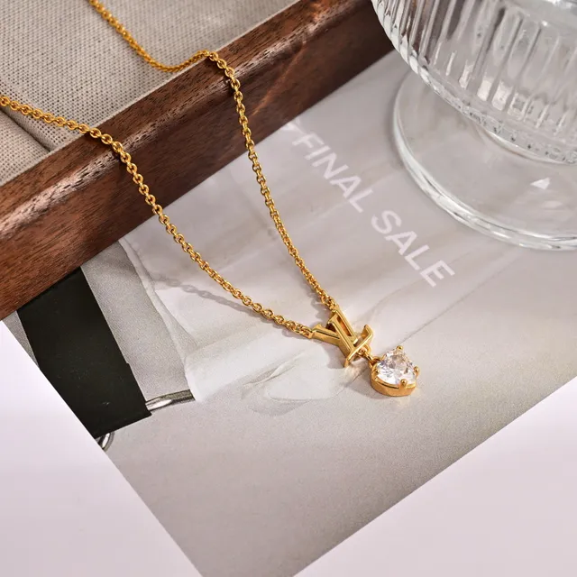 Louis Vuitton LV Iconic Heart Gold-Tone Chain Necklace 3