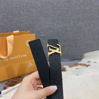 Louis Vuitton LV Initiales Black Pebbled Leather Belt
