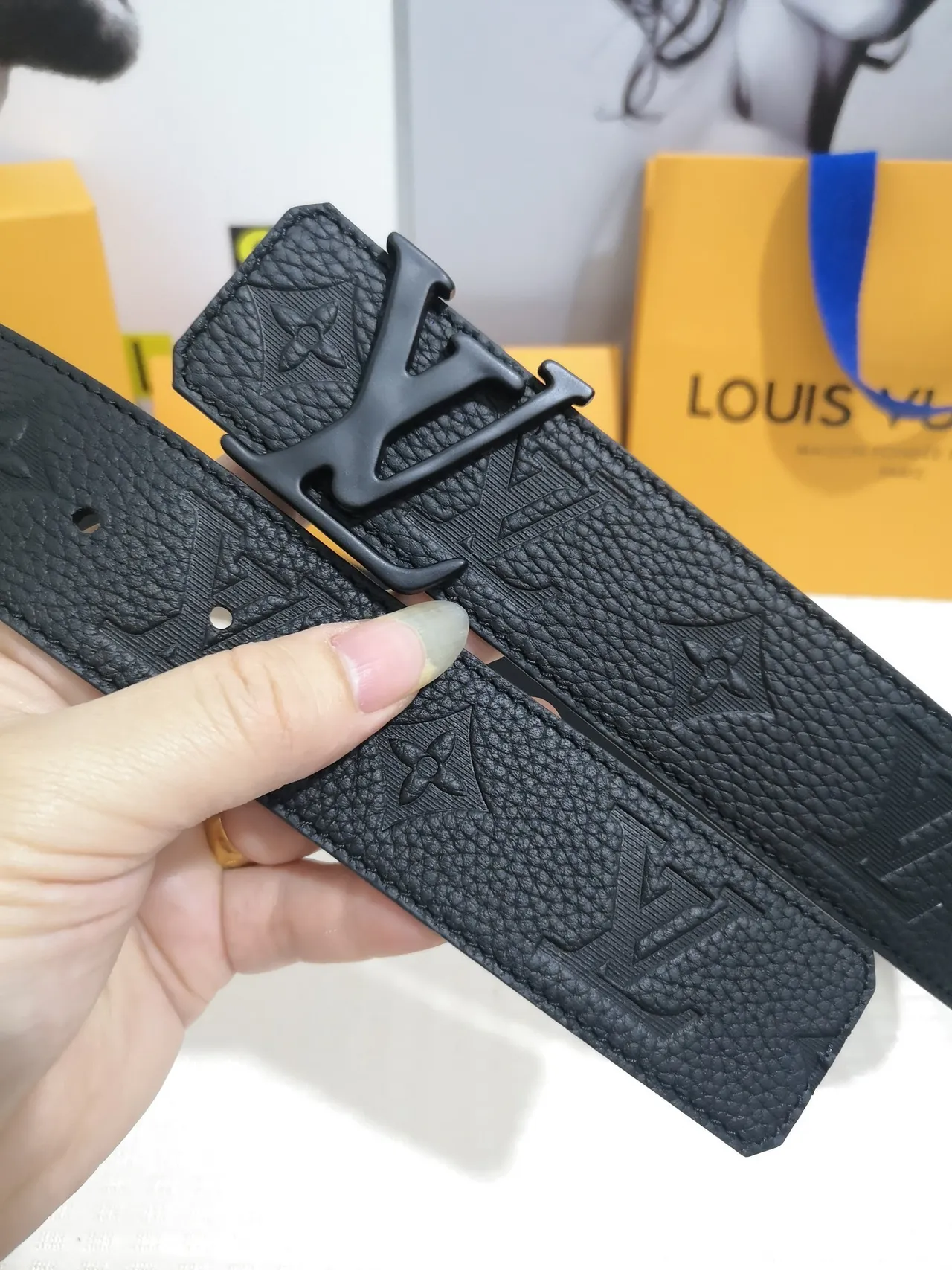 Louis Vuitton LV Initiales Black Pebbled Leather Belt 6