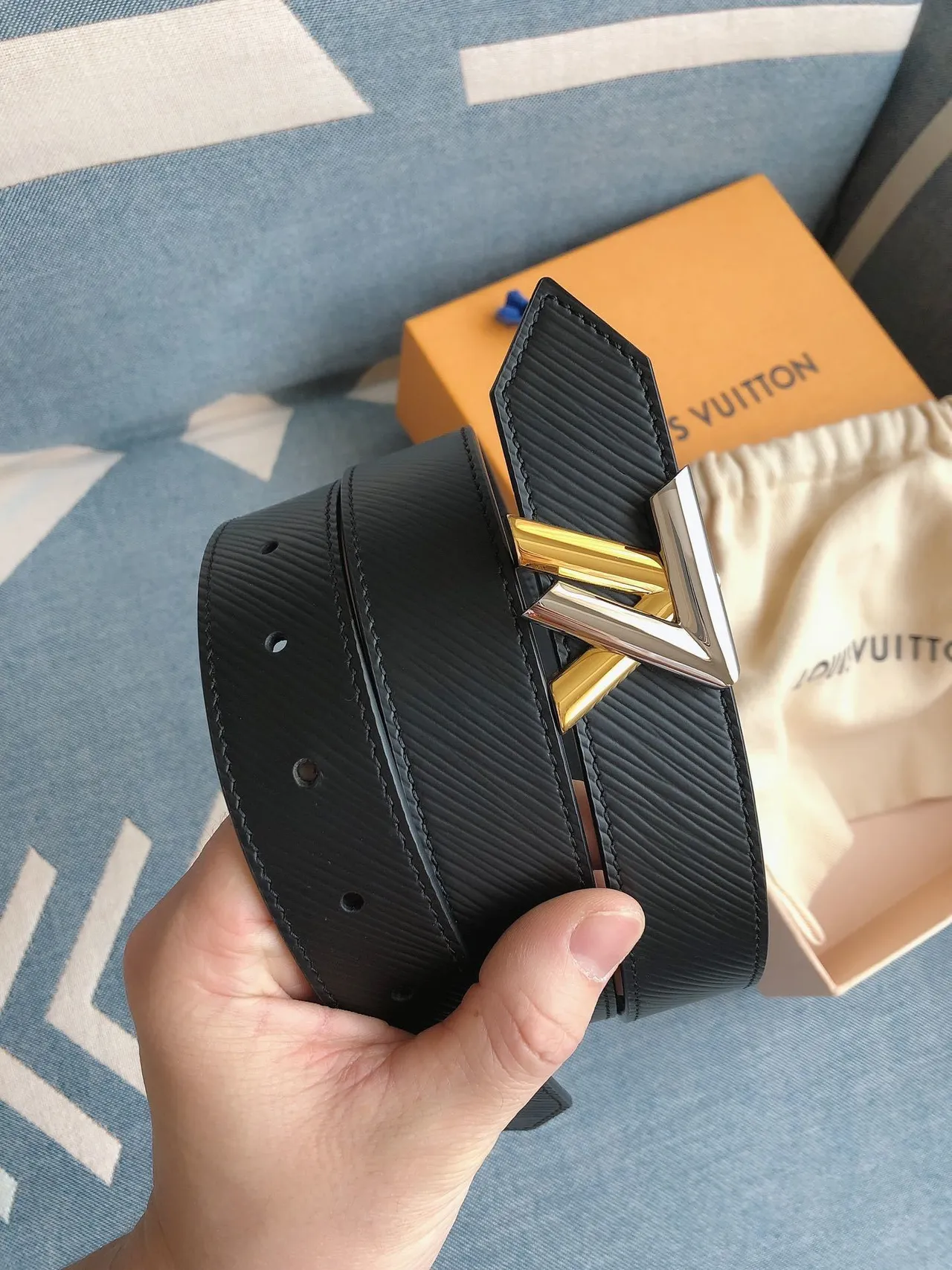 Louis Vuitton LV Initiales Black Textured Leather Belt 2