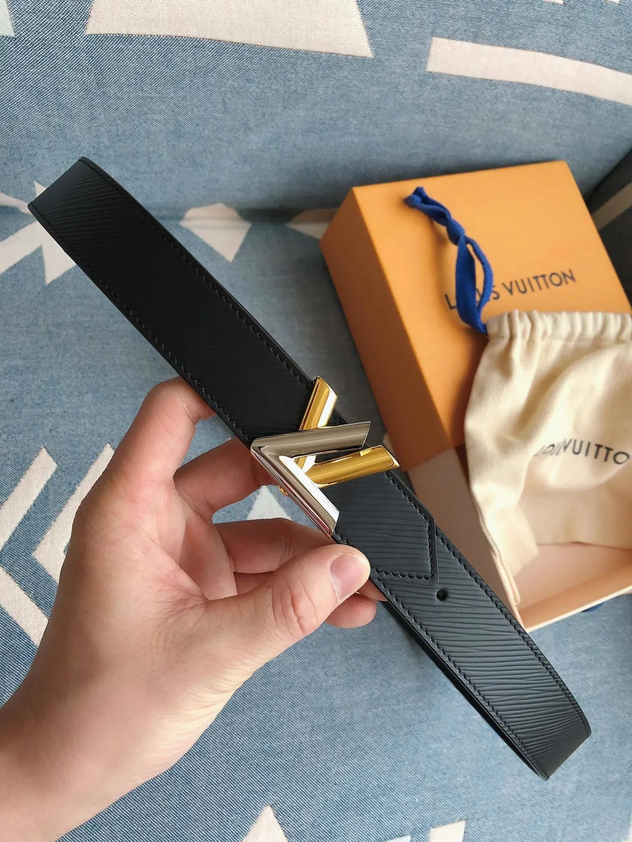Louis Vuitton LV Initiales Black Textured Leather Belt 4