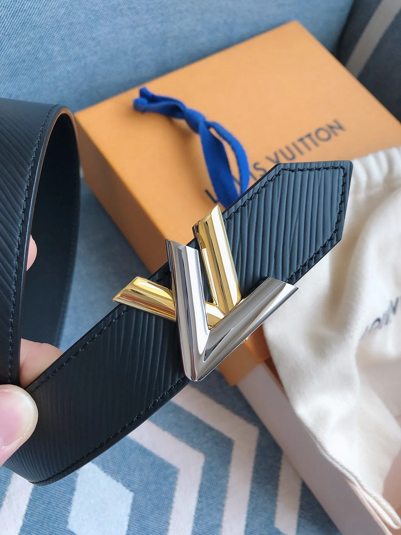 Louis Vuitton LV Initiales Black Textured Leather Belt 5