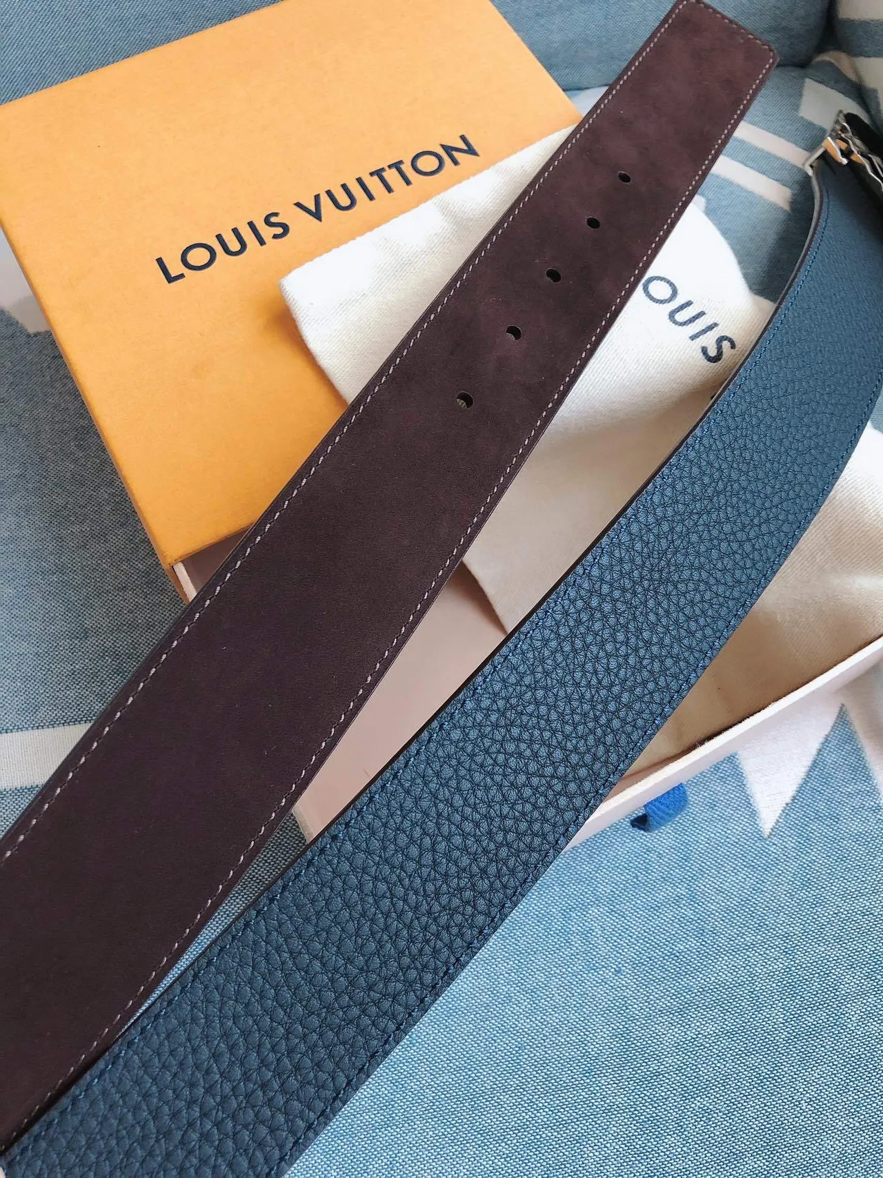 Louis Vuitton LV Initiales Teal Pebbled Leather Belt 2