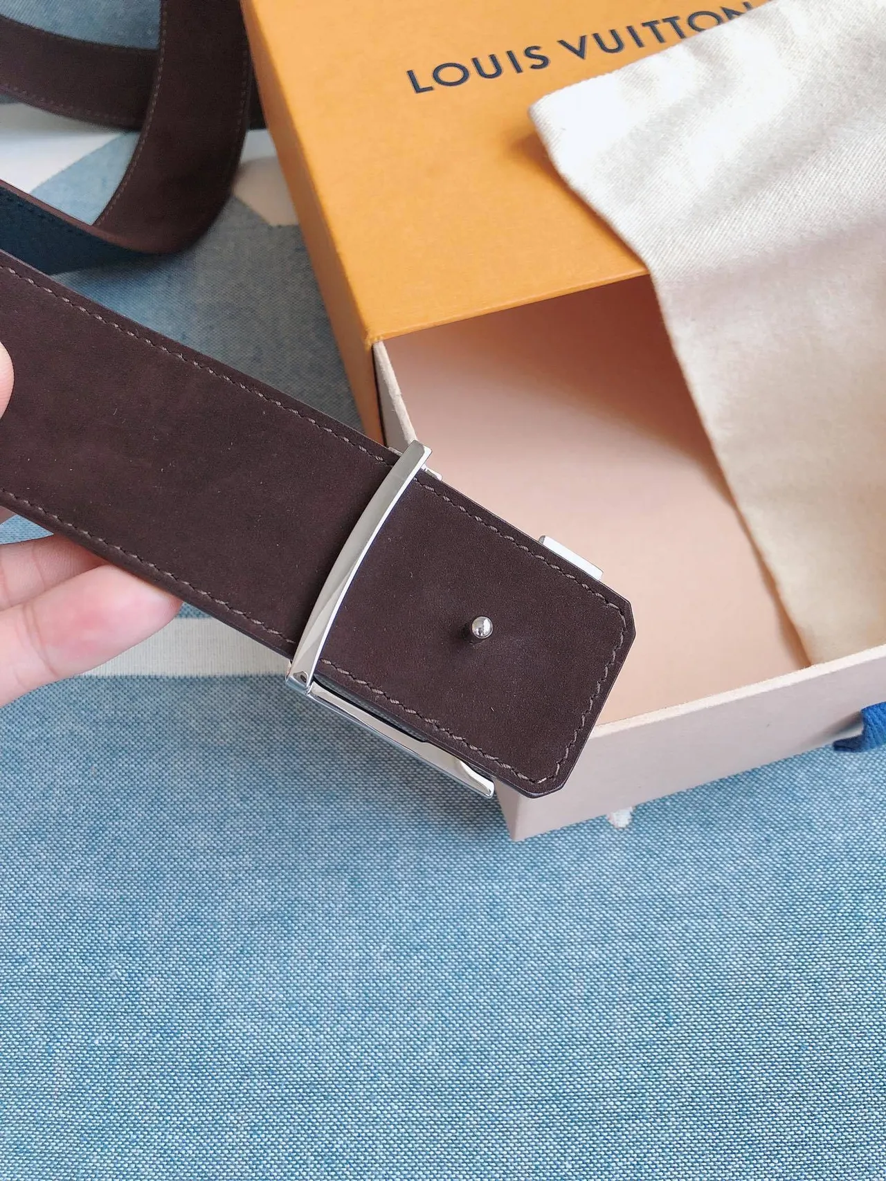 Louis Vuitton LV Initiales Teal Pebbled Leather Belt 7