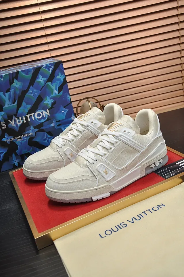 Louis Vuitton LV Trainer Beige Blanc Textile Tige multicouches Semelle intermédiaire Chaussures lifestyle 7