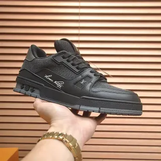Louis Vuitton LV Trainer কালো একরঙা স্ট্রাকচার্ড মাল্টি লেয়ার মিডসোল লাইফস্টাইল স্নিকার্স