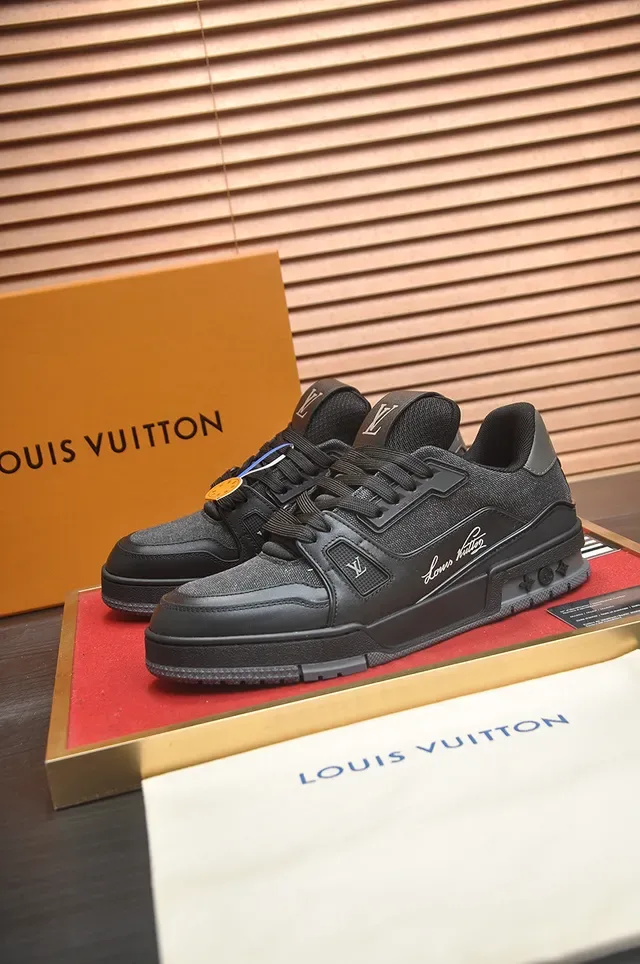 Louis Vuitton LV Trainer 黑色 单色系 结构化 多层中底 生活方式运动鞋 4