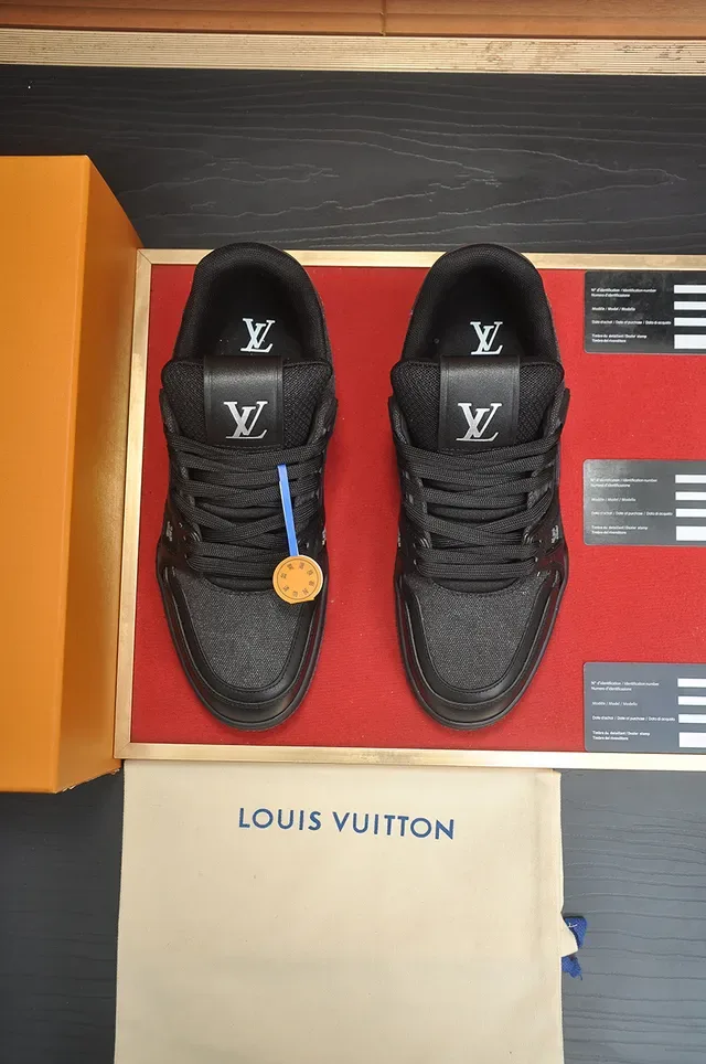 Louis Vuitton LV Trainer 黑色 单色系 结构化 多层中底 生活方式运动鞋 5