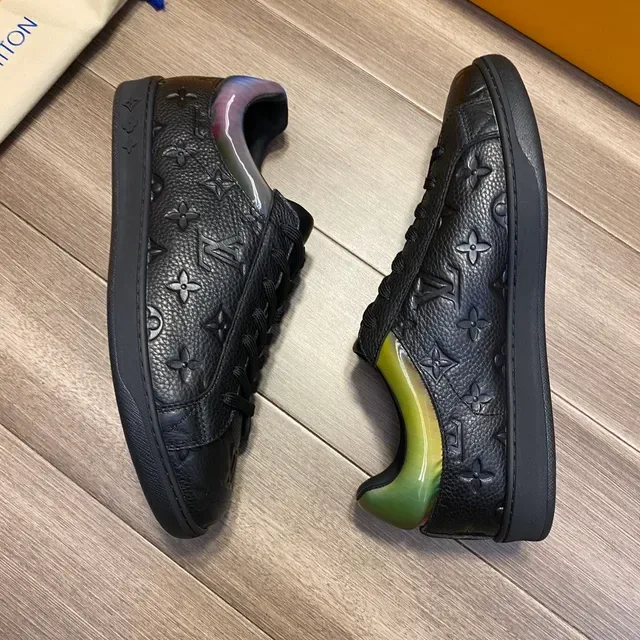 لويس فيتون LV Trainer أسود متعدد الألوان منقوش مونوغرام جلد تاج الكعب القزحي حذاء نمط حياة 5