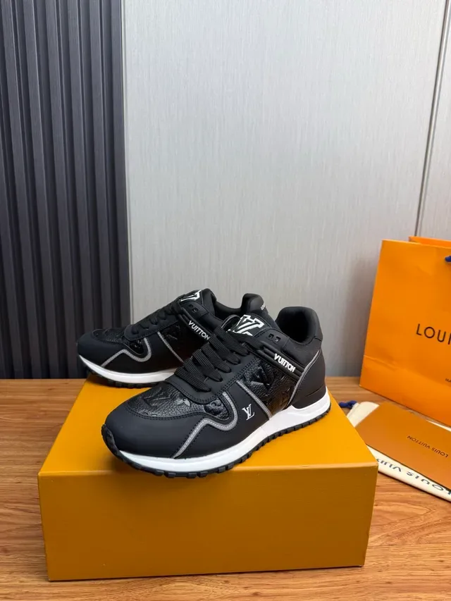 Louis Vuitton LV Trainer Black White Low-Top Mixed-Material Upper Lifestyle Sneakers 3