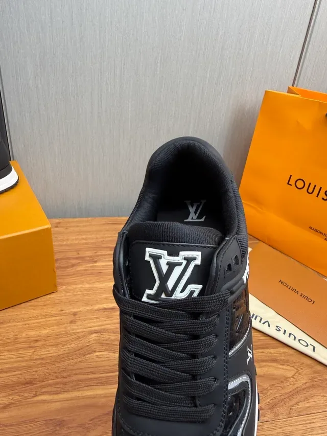 Louis Vuitton LV Trainer Black White Low-Top Mixed-Material Upper Lifestyle Sneakers 8