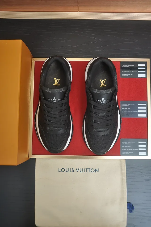 Louis Vuitton LV Trainer Black White Low-Top Mixed-Material Upper Lifestyle Sneakers 3