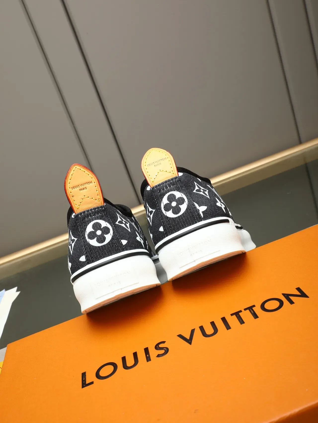 Louis Vuitton LV Trainer Black White Monogram Canvas Upper Rubber Sole Lifestyle Sneakers 3