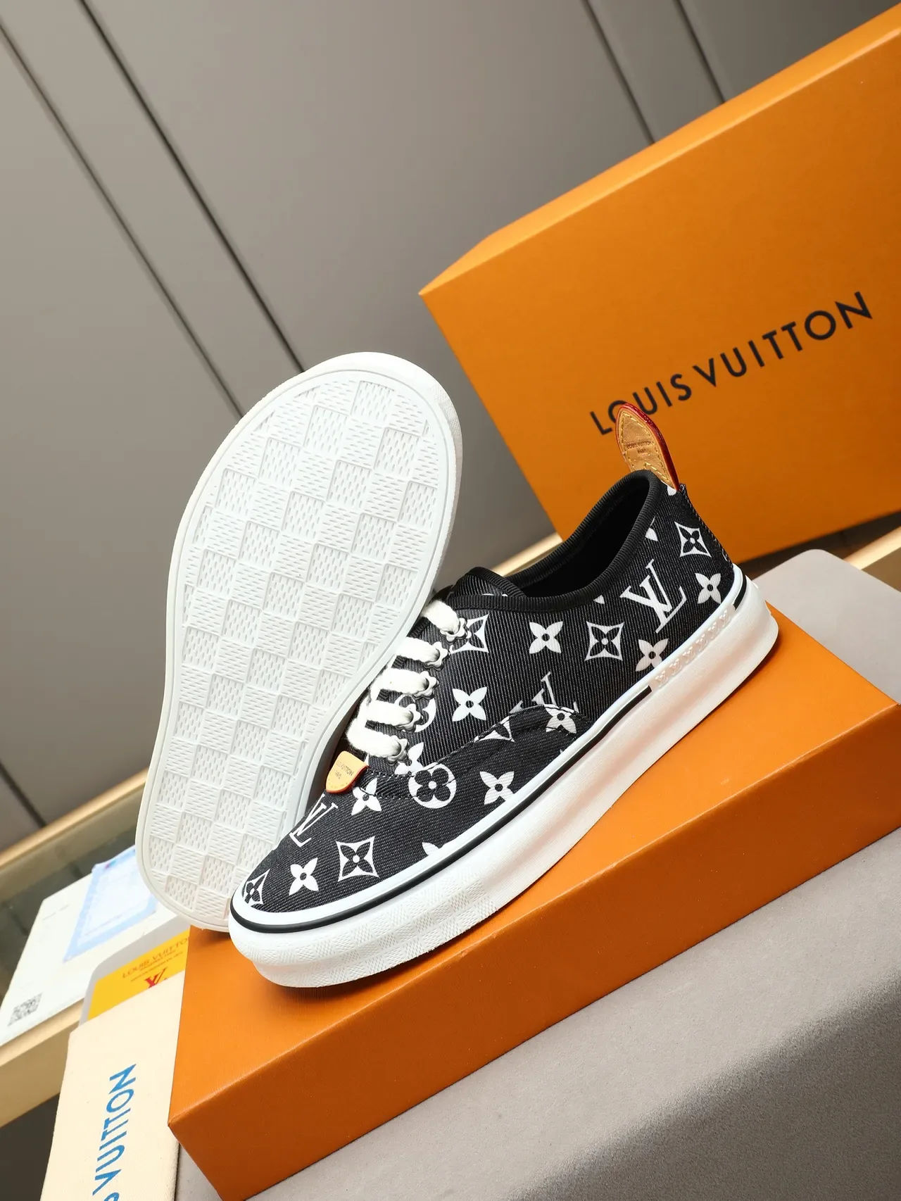 Louis Vuitton LV Trainer Black White Monogram Canvas Upper Rubber Sole Lifestyle Sneakers 4