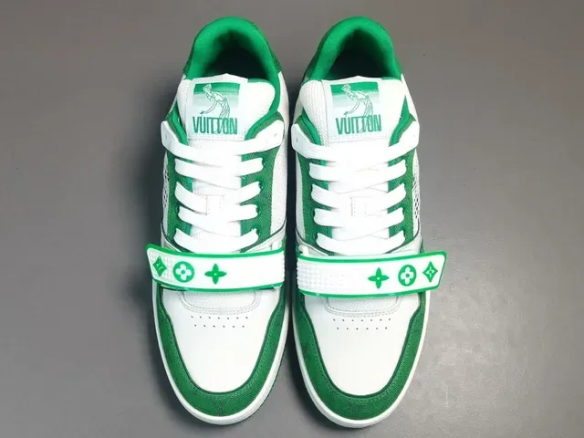 Louis Vuitton LV Trainer Green White Baskets Lifestyle Basses Avec Dessus En Maille Et Tissu Textil En Stratification 11