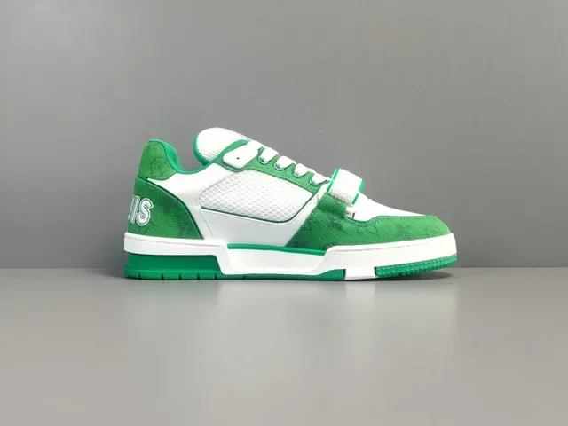 Louis Vuitton LV Trainer Green White Baskets Lifestyle Basses Avec Dessus En Maille Et Tissu Textil En Stratification 18