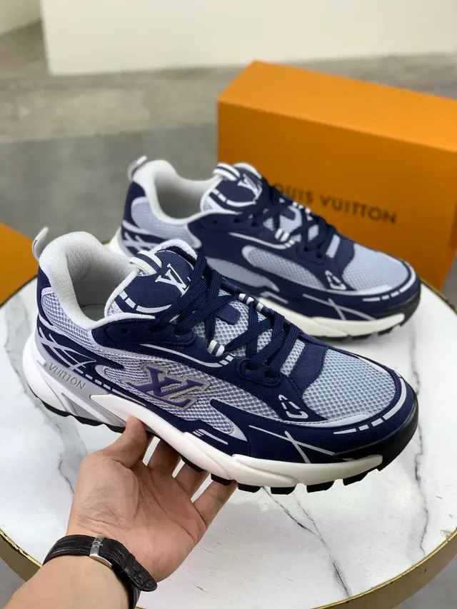 লুইস ভিতন LV Trainer নেভি হোয়াইট চাঙ্কি স্কাল্পটেড মিডসোল মেশ এবং সুয়েড ওভারলে লাইফস্টাইল স্নিকার 5