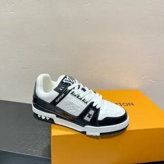 Louis Vuitton LV Trainer Blancos Negros Monogram Cuero Patent Overlays Lifestyle Sneakers