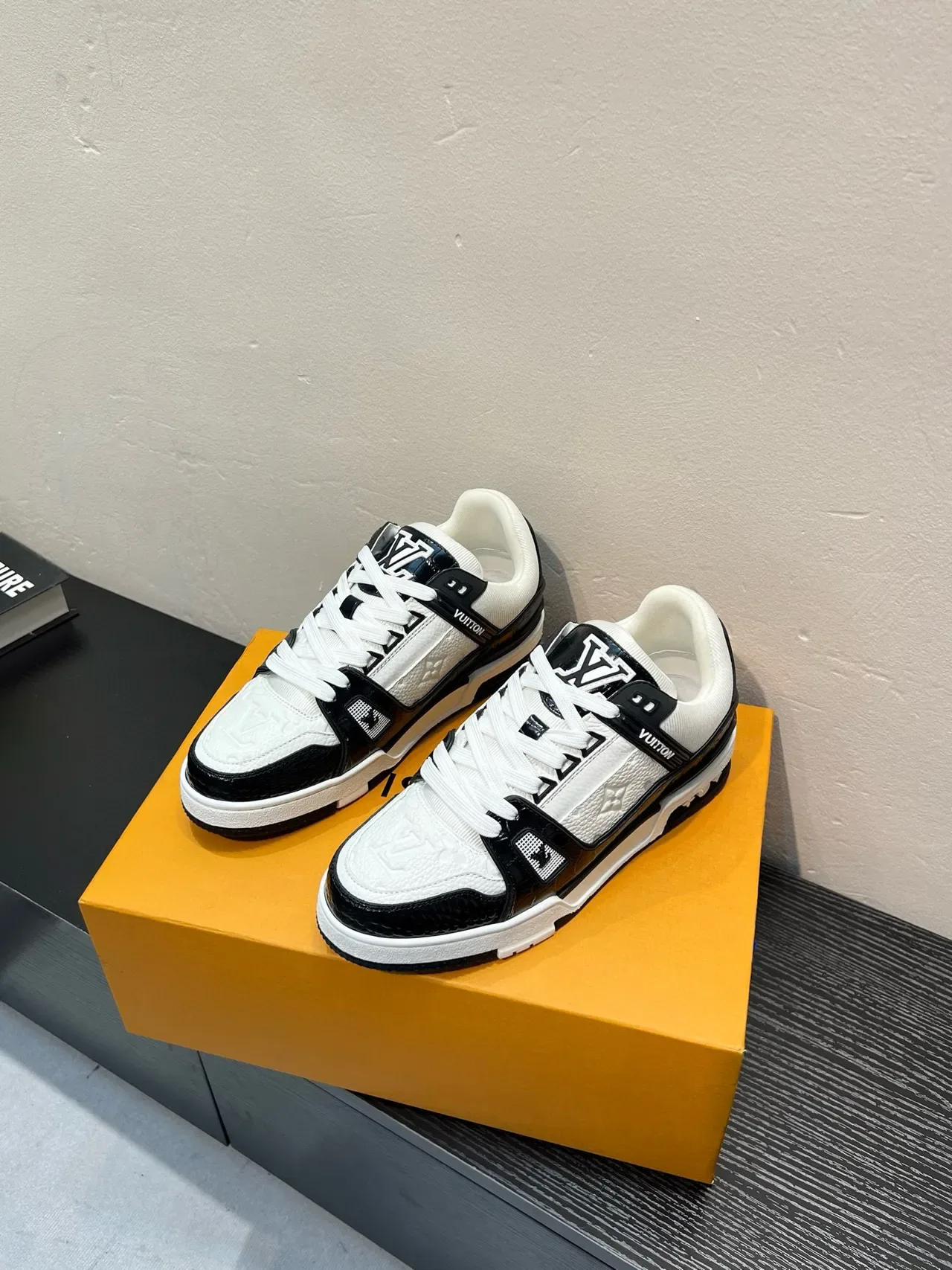 Louis Vuitton LV Trainer White Black Monogram Leather Patent Overlays Lifestyle Sneakers 3
