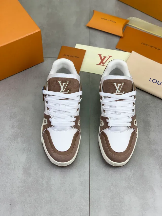 লুই ভিতোন LV Trainer সাদা বাদামি লেয়ার্ড সুয়েড এবং চামড়ার আপার ওয়াইড স্কাল্প্টেড মিডসোল লাইফস্টাইল স্নিকার 5