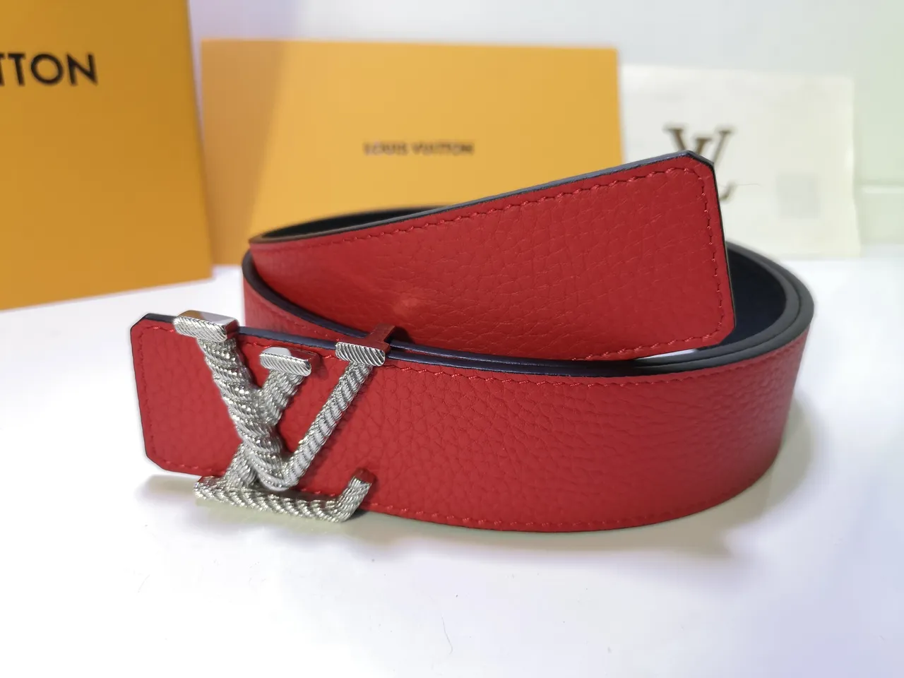 Louis Vuitton LV Twist Belt Red and Black Leather Belt 3