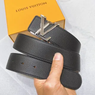 Louis Vuitton LV Twist Black Pebbled Leather Belt