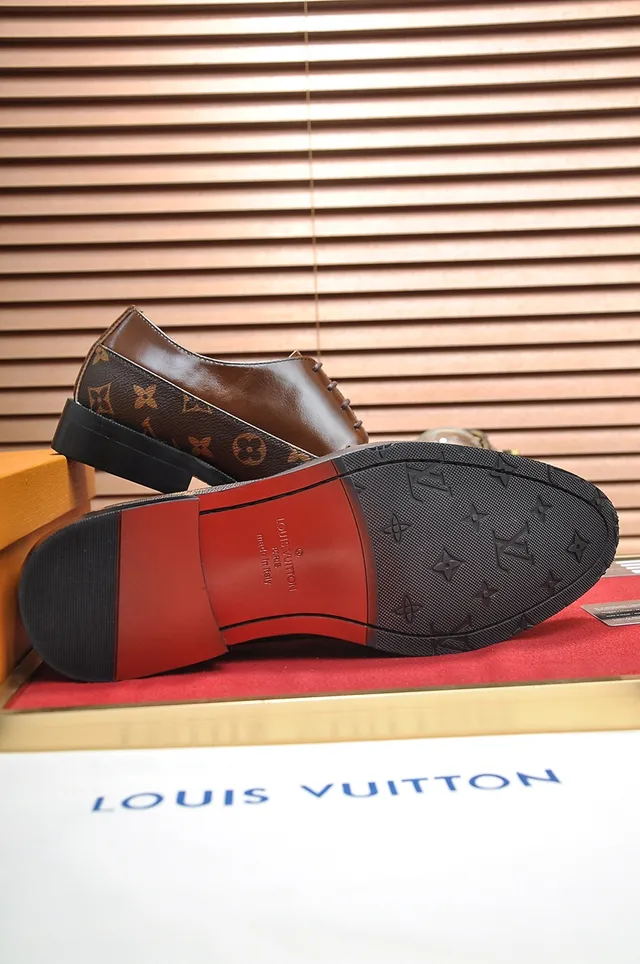 Louis Vuitton Monogramme Toile Chaussures Oxford à Embout 3