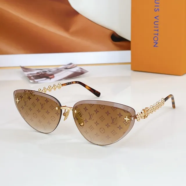 Louis Vuitton Monogram Cat-Eye Gray Tinted Sunglasses 5