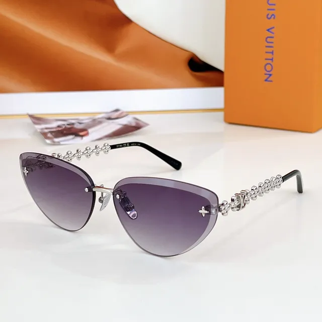 Louis Vuitton Monogram Cat-Eye Gray Tinted Sunglasses 7