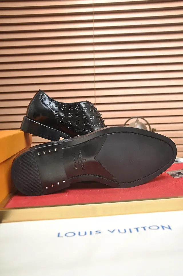 Sapatos Oxford Louis Vuitton Monograma-Embossed Couro Patent Preto 3