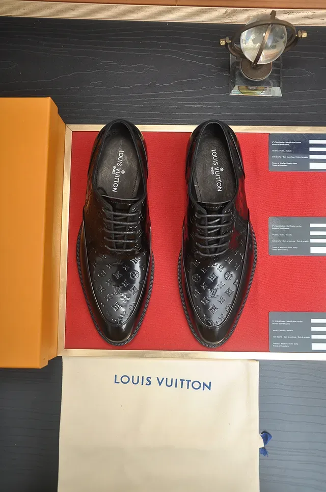 Sapatos Oxford Louis Vuitton Monograma-Embossed Couro Patent Preto 5