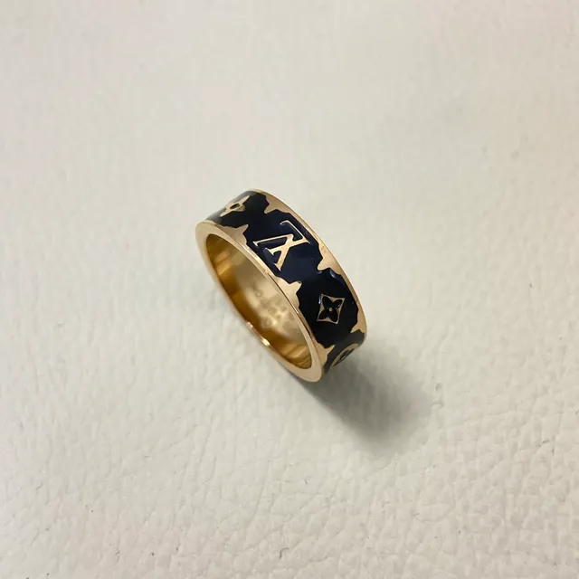 Louis Vuitton Monogram Anneau en émail blanc et noir à large bande 4