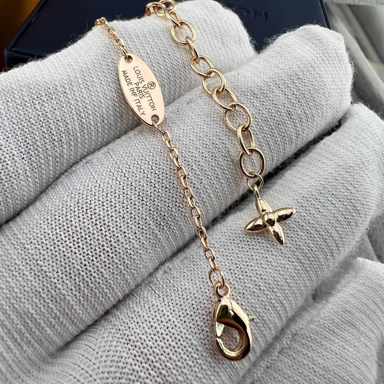 Louis Vuitton Monogram Flower and LV Star Gold-Tone Pink Stone Necklaces 2