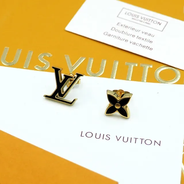 Louis Vuitton Monogram Flower असिमेट्रिकल एनेमेल स्टड ईयररिंग्स 7