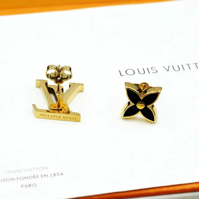 Louis Vuitton Monogram Flower असिमेट्रिकल एनेमेल स्टड ईयररिंग्स 8