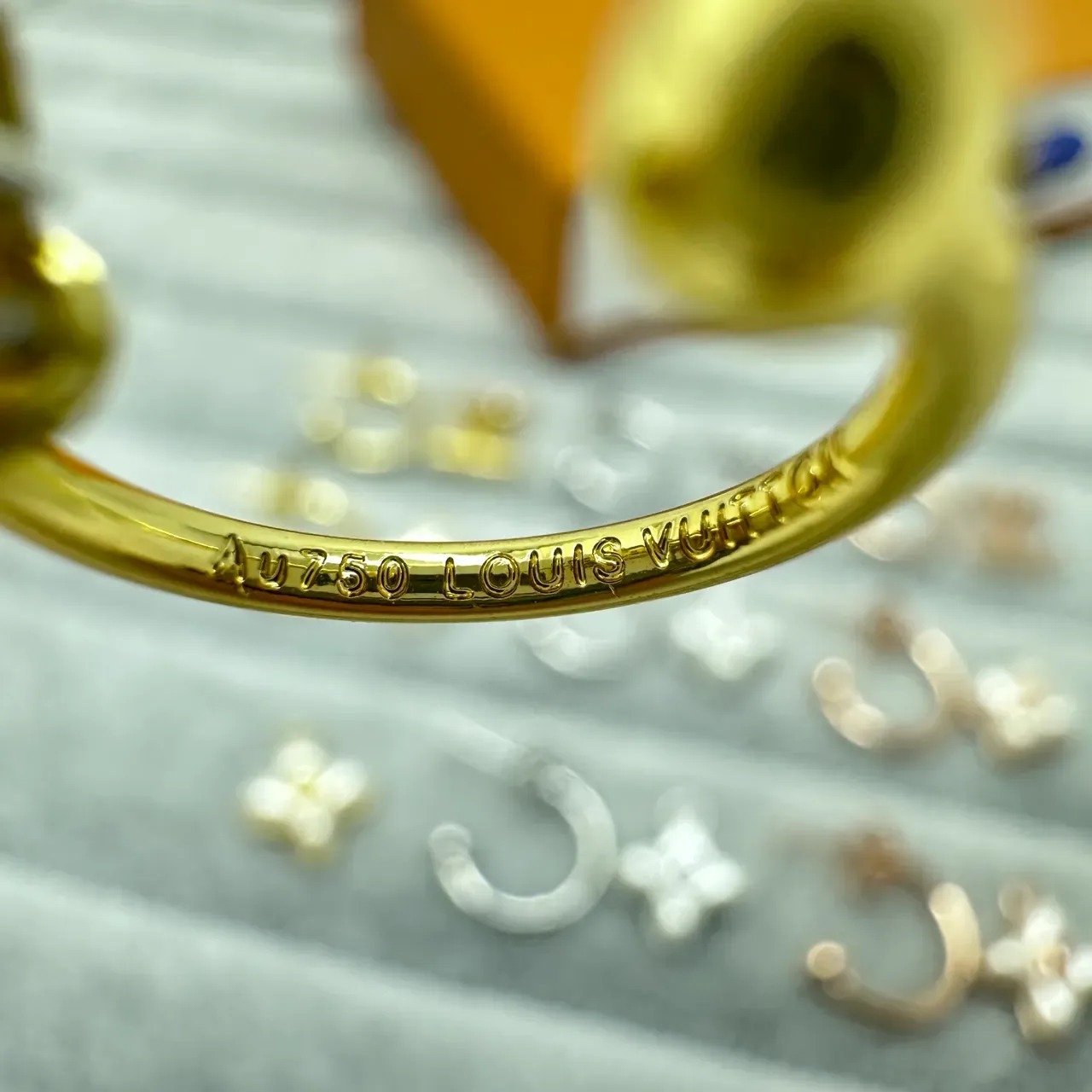 Louis Vuitton Monogram Flower Gold White Hoop Pendant Earrings 3