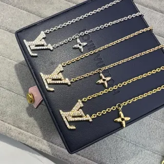 Louis Vuitton Monogram 花形铺镶水晶项链