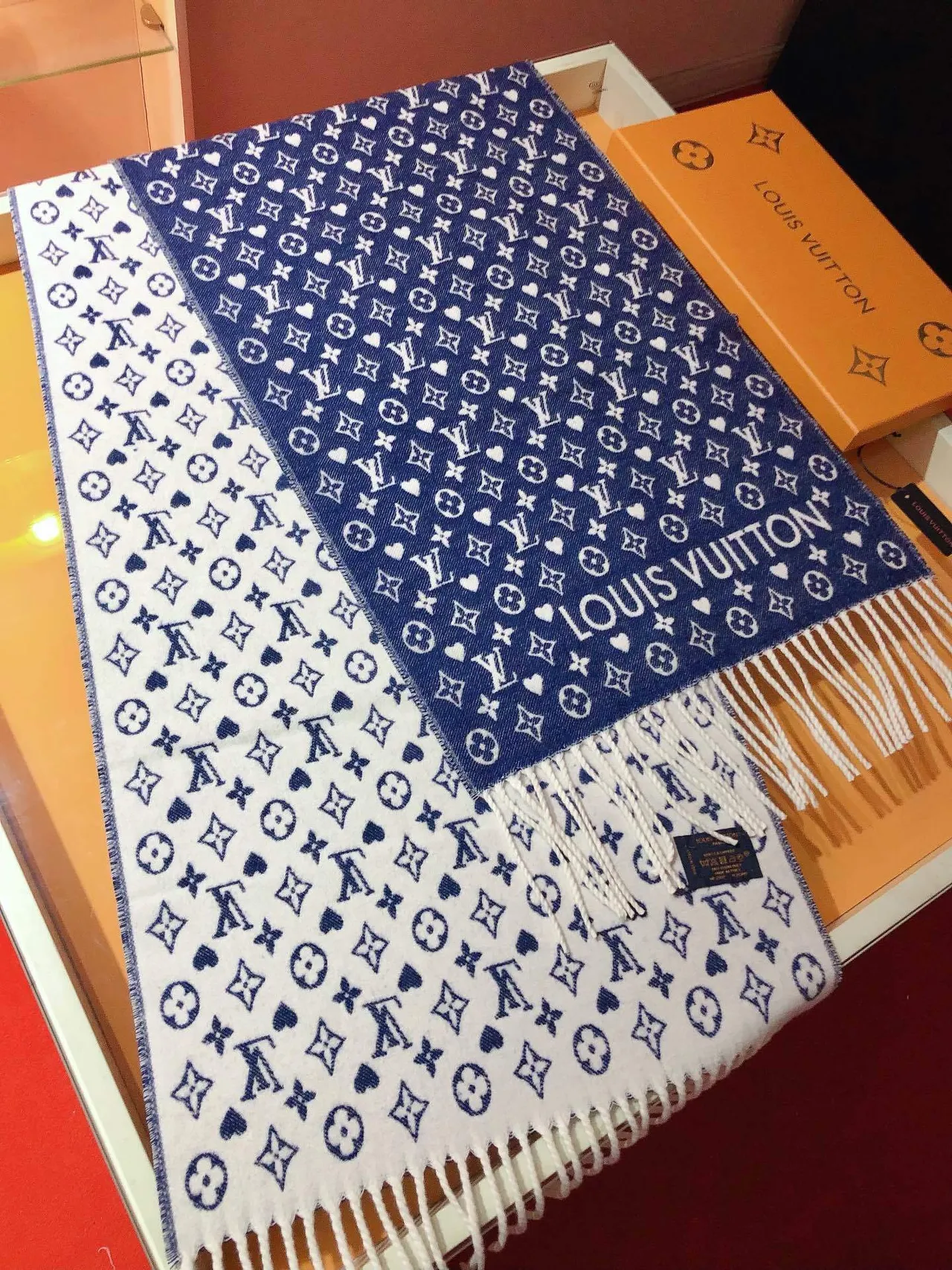 Louis Vuitton Monogram Navy Beige Double-Faced Scarve 6