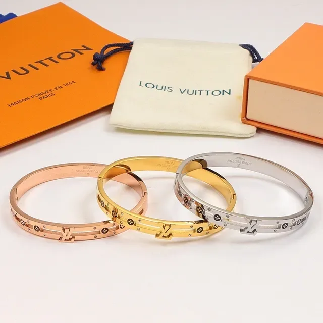 Bracelete Louis Vuitton Monogram Star Bangle Ouro e Prata com Bisagra 2