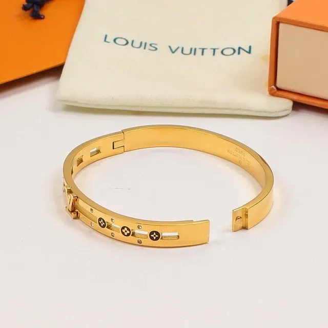 Bracelete Louis Vuitton Monogram Star Bangle Ouro e Prata com Bisagra 6